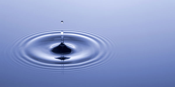 Water drop – fotolia #87165692 | Urheber: mshch